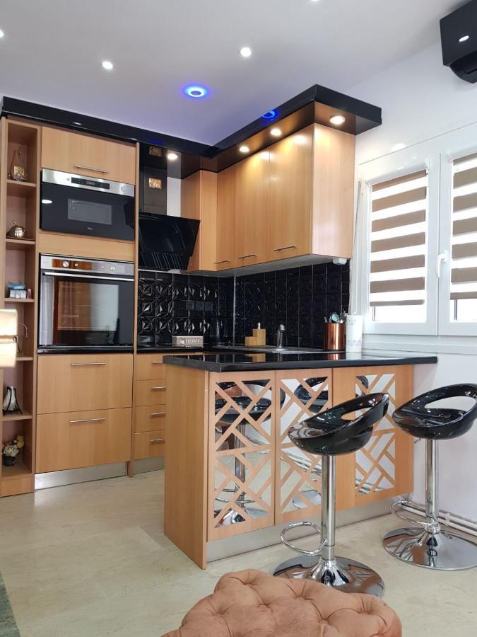 Ferienwohnung Perea 5 Star Peraía Exterior foto